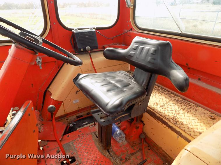 image for item DY9143 Case 1030 Comfort King tractor