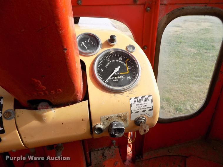 image for item DY9143 Case 1030 Comfort King tractor