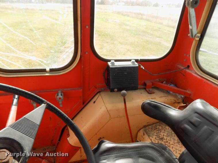 image for item DY9143 Case 1030 Comfort King tractor