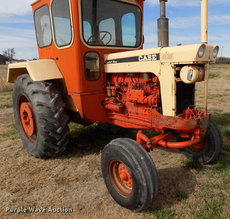 image for item DY9143 Case 1030 Comfort King tractor