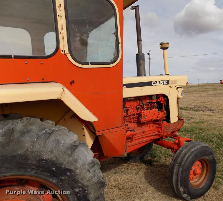 image for item DY9143 Case 1030 Comfort King tractor