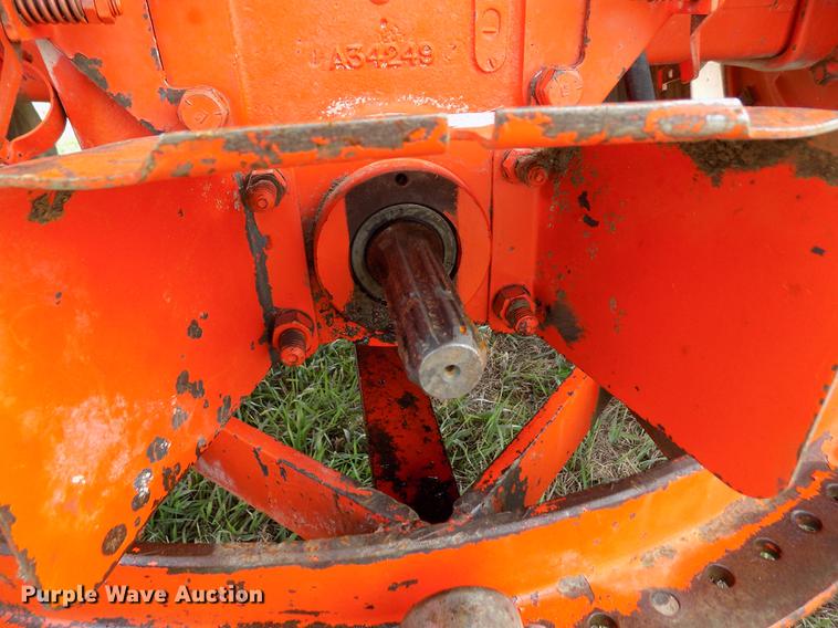 image for item DY9143 Case 1030 Comfort King tractor