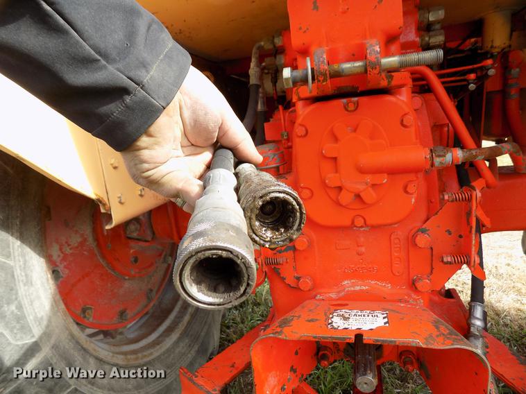 image for item DY9143 Case 1030 Comfort King tractor