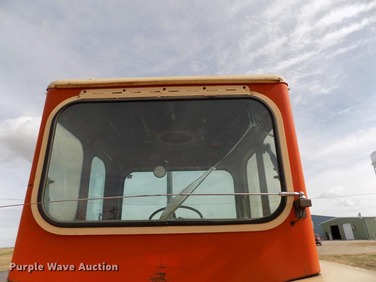 image for item DY9143 Case 1030 Comfort King tractor