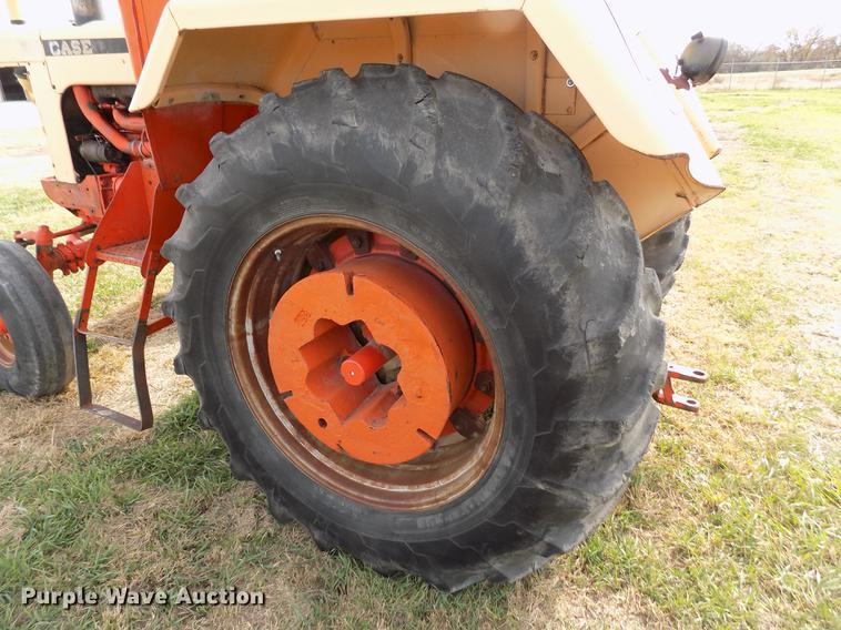 image for item DY9143 Case 1030 Comfort King tractor