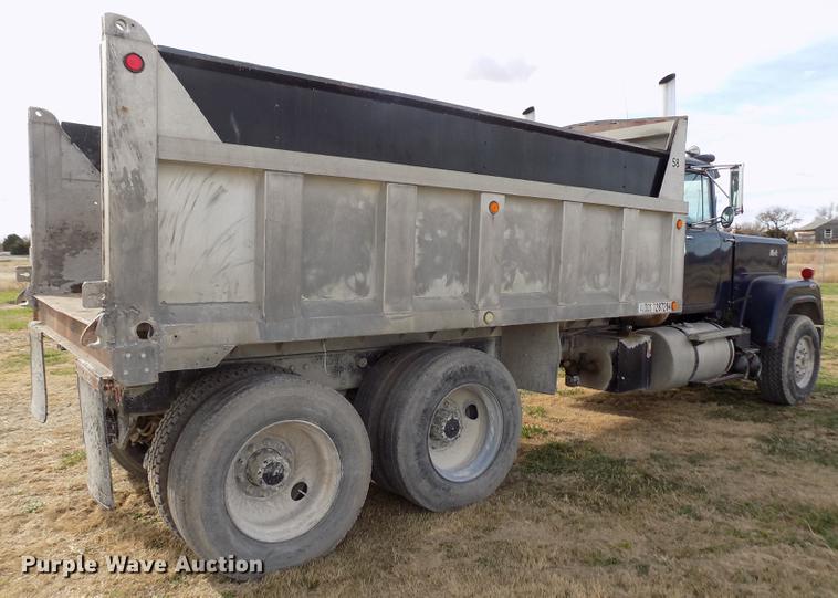 image for item DY9144 1985 Mack RWS788LST Super Liner dump truck