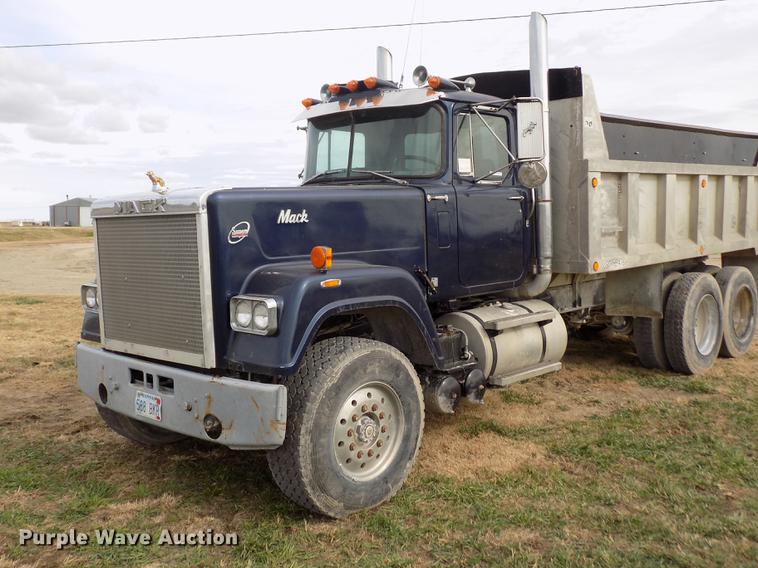 image for item DY9144 1985 Mack RWS788LST Super Liner dump truck