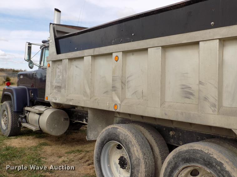 image for item DY9144 1985 Mack RWS788LST Super Liner dump truck