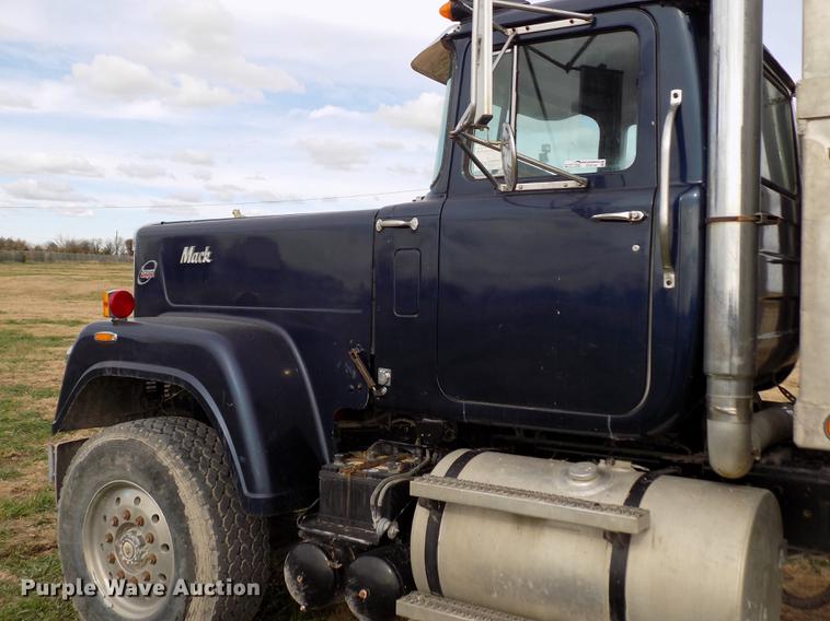 image for item DY9144 1985 Mack RWS788LST Super Liner dump truck