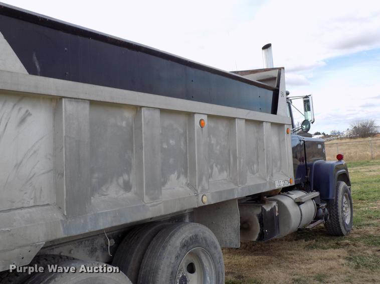 image for item DY9144 1985 Mack RWS788LST Super Liner dump truck