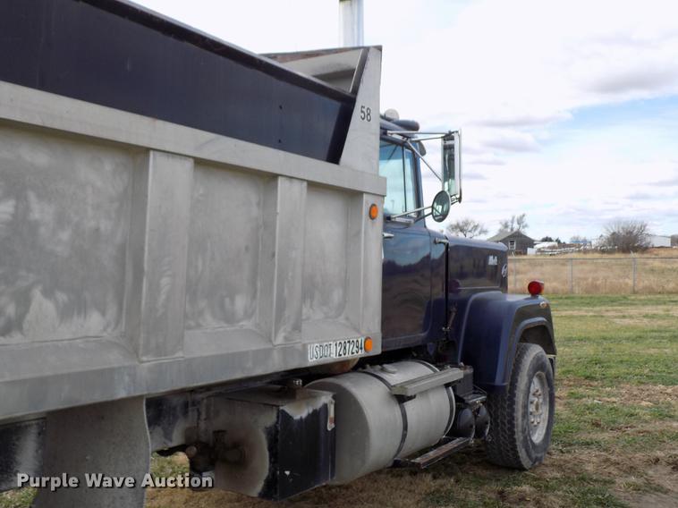 image for item DY9144 1985 Mack RWS788LST Super Liner dump truck