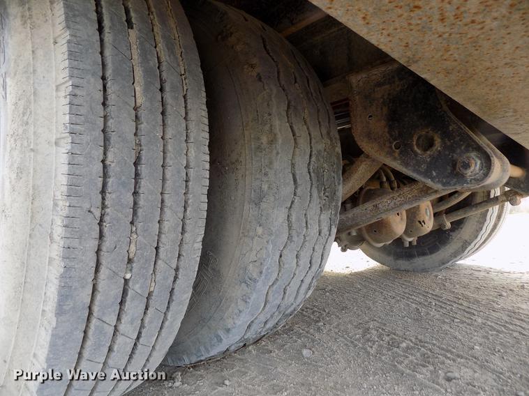 image for item DY9145 1996 Landoll Hauloll equipment trailer