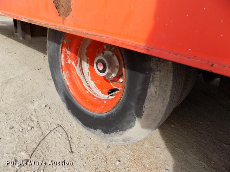 image for item DY9145 1996 Landoll Hauloll equipment trailer