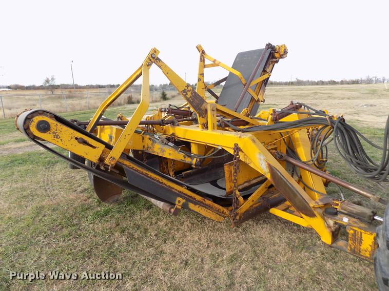 image for item DY9149 1973 John Deere 4430 tractor and terracer