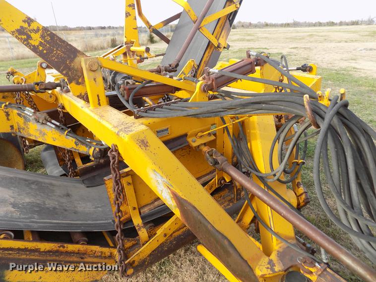 image for item DY9149 1973 John Deere 4430 tractor and terracer