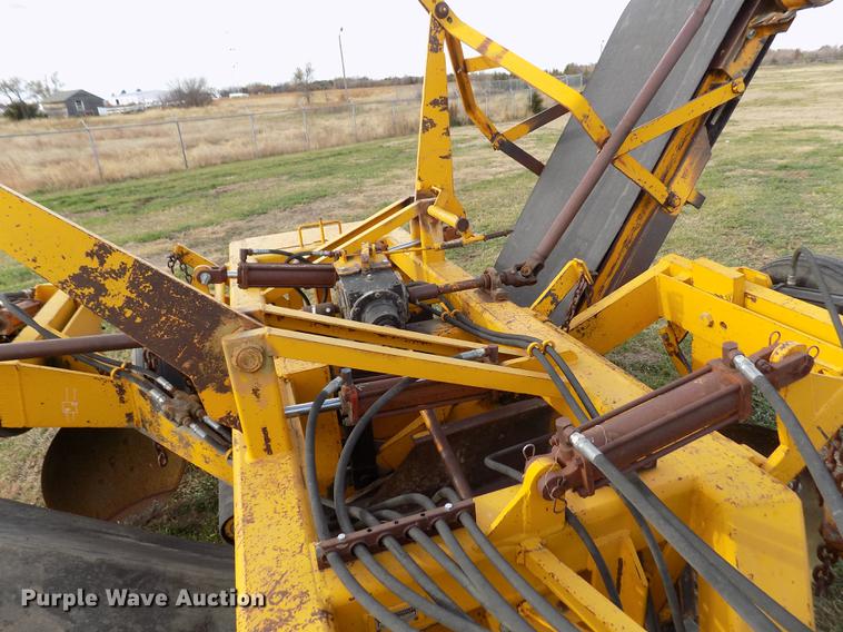 image for item DY9149 1973 John Deere 4430 tractor and terracer