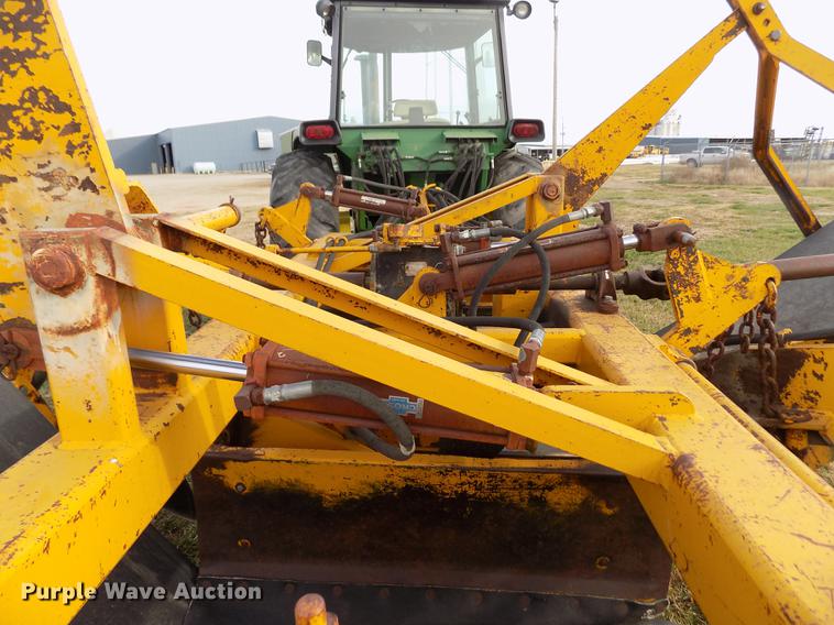 image for item DY9149 1973 John Deere 4430 tractor and terracer