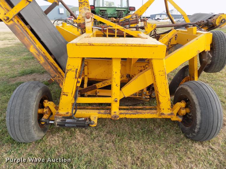 image for item DY9149 1973 John Deere 4430 tractor and terracer