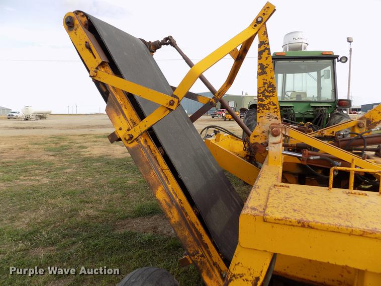 image for item DY9149 1973 John Deere 4430 tractor and terracer