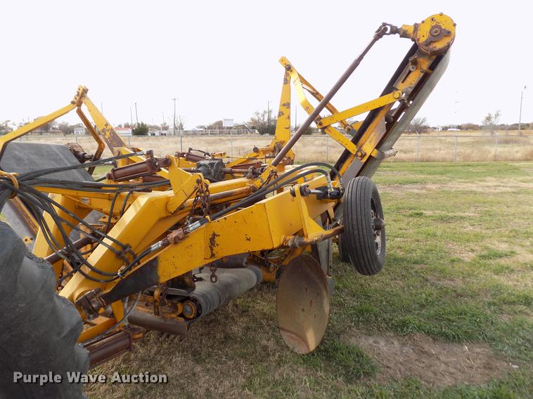 image for item DY9149 1973 John Deere 4430 tractor and terracer