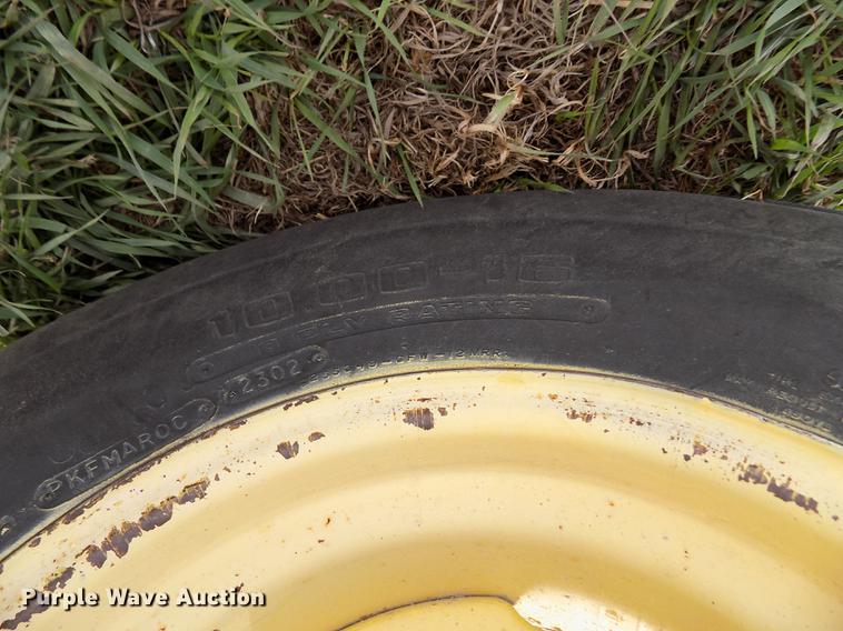 image for item DY9149 1973 John Deere 4430 tractor and terracer