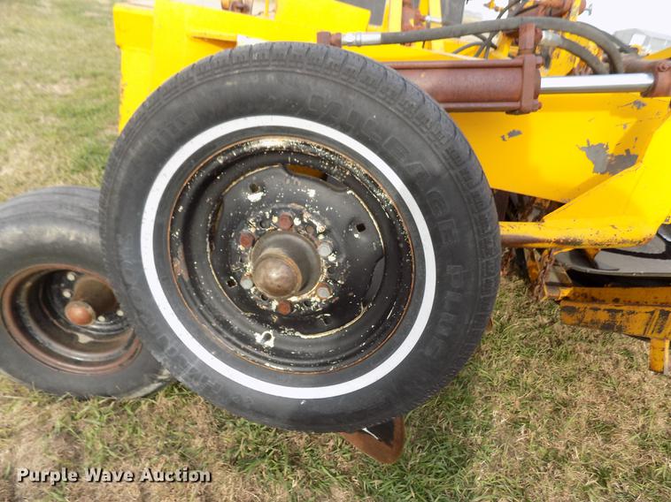 image for item DY9149 1973 John Deere 4430 tractor and terracer