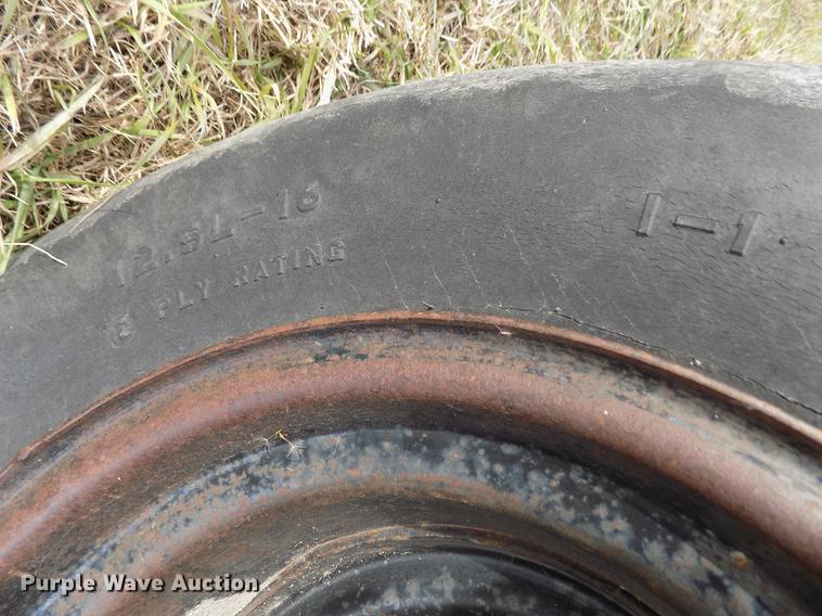 image for item DY9149 1973 John Deere 4430 tractor and terracer