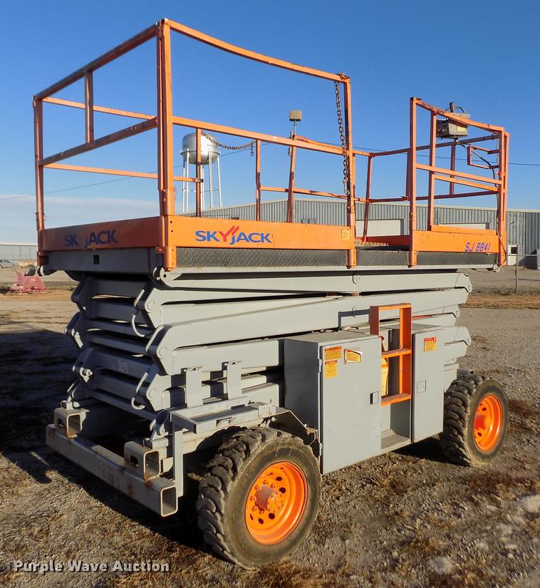image for item DY9152 2003 Skyjack SJ8841 scissor lift