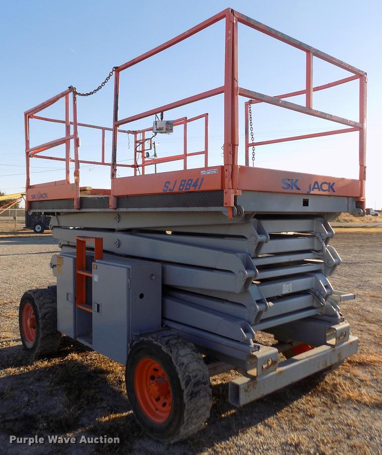 image for item DY9152 2003 Skyjack SJ8841 scissor lift