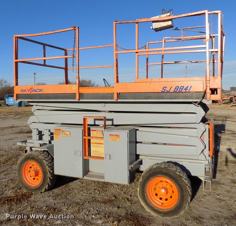 image for item DY9152 2003 Skyjack SJ8841 scissor lift