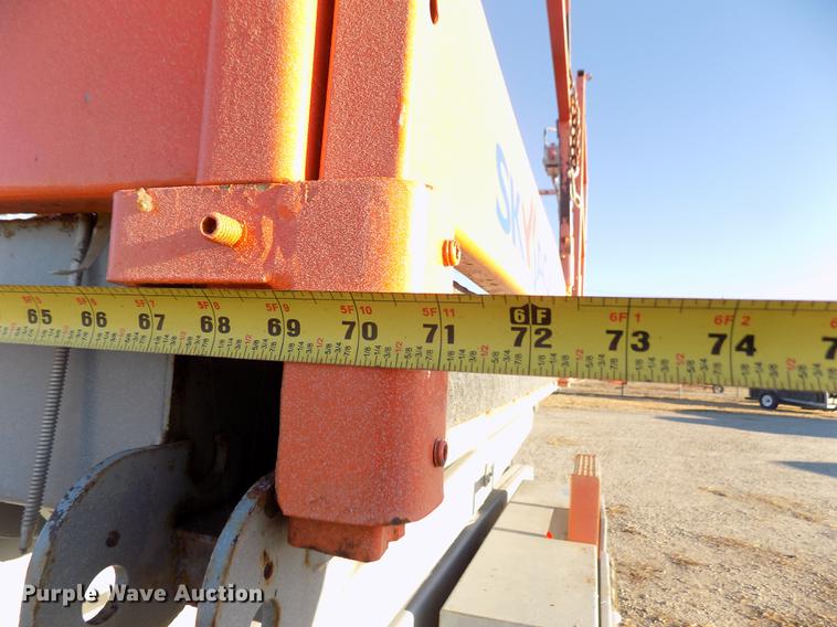 image for item DY9152 2003 Skyjack SJ8841 scissor lift