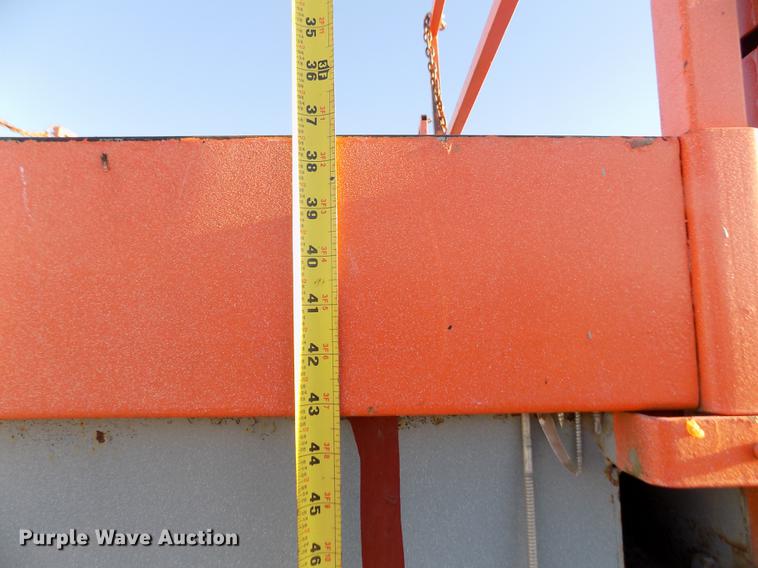 image for item DY9152 2003 Skyjack SJ8841 scissor lift