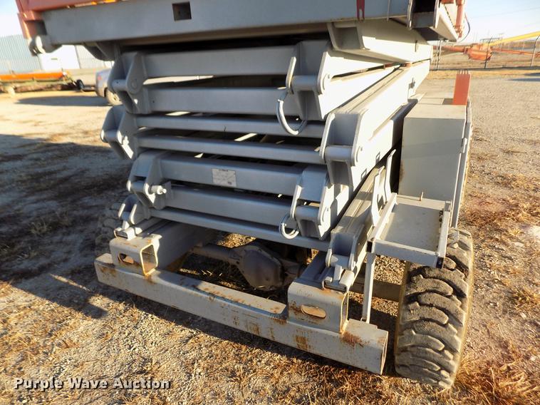 image for item DY9152 2003 Skyjack SJ8841 scissor lift