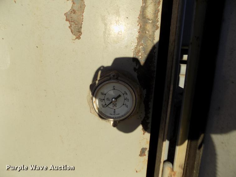 image for item DY9152 2003 Skyjack SJ8841 scissor lift