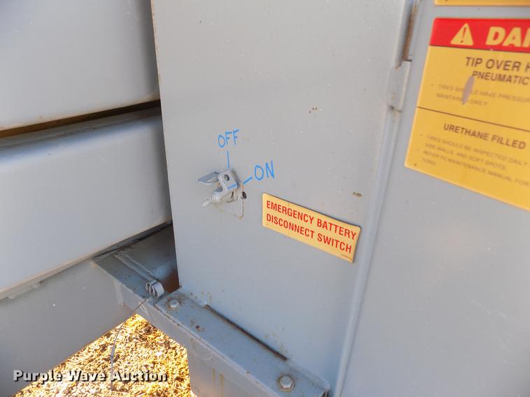 image for item DY9152 2003 Skyjack SJ8841 scissor lift