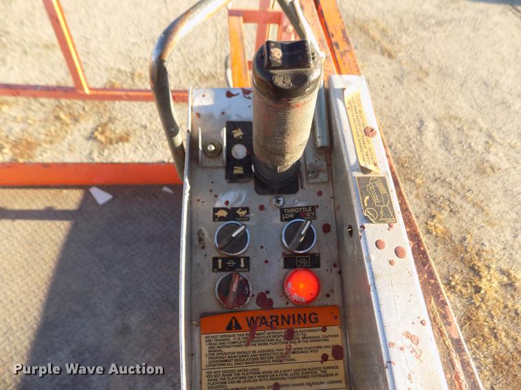 image for item DY9152 2003 Skyjack SJ8841 scissor lift