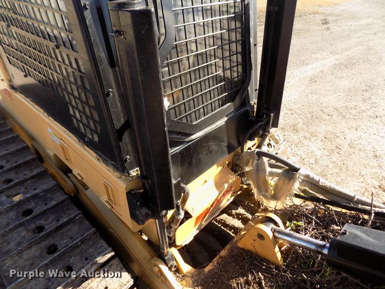 image for item DY9154 2007 Rayco C87FM XP Super Crawler brush cutter