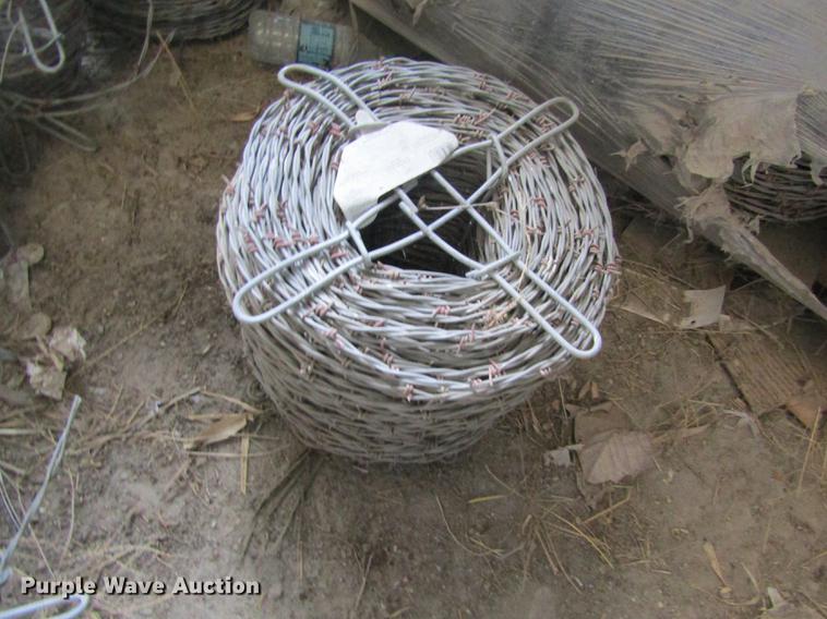 image for item EH9341 (27) rolls Red barb wire