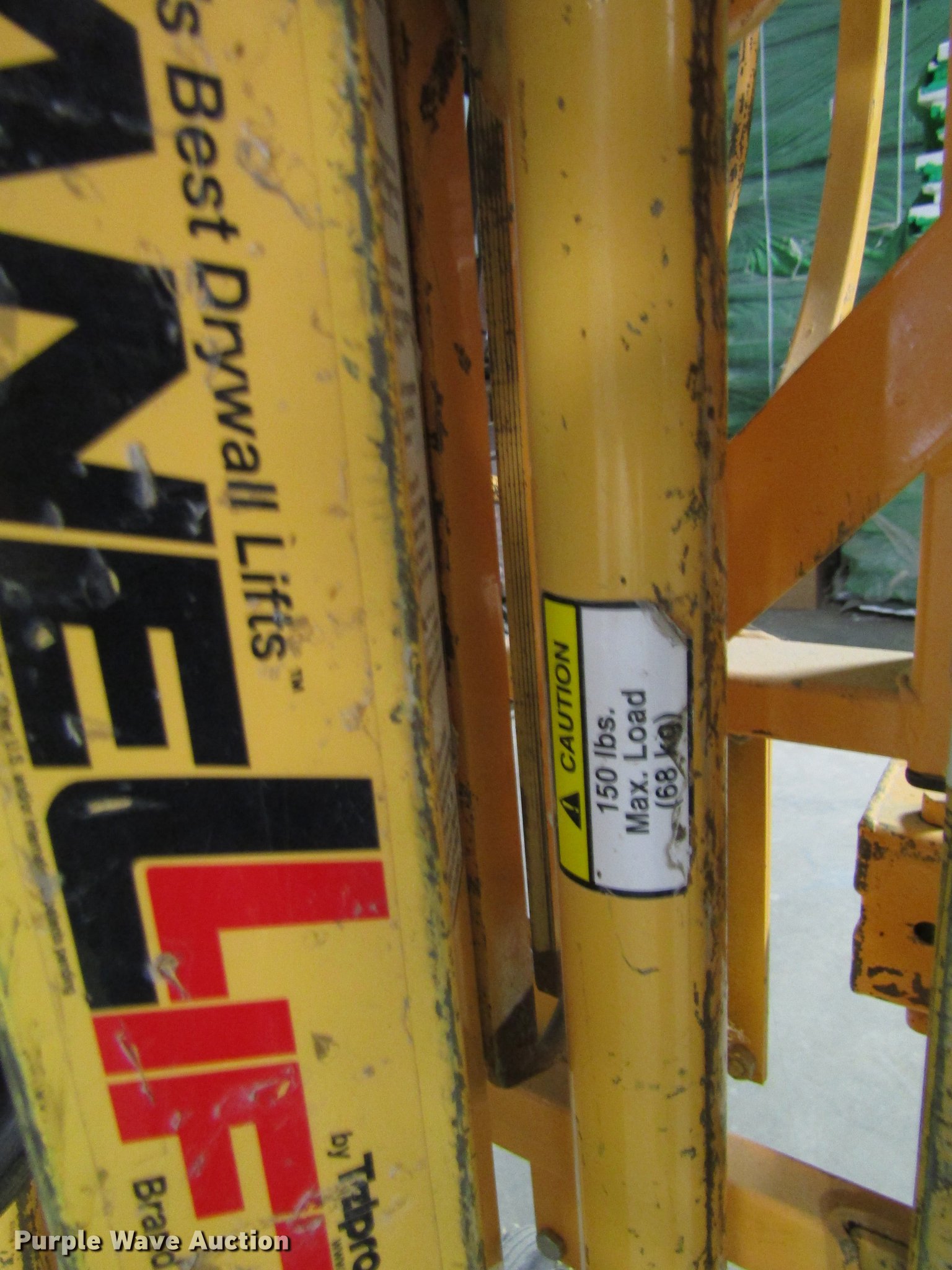 Panel lift in Plainville, KS Item EH9320 sold Purple Wave