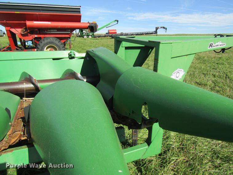 image for item DB2002 2004 John Deere 1293 corn head