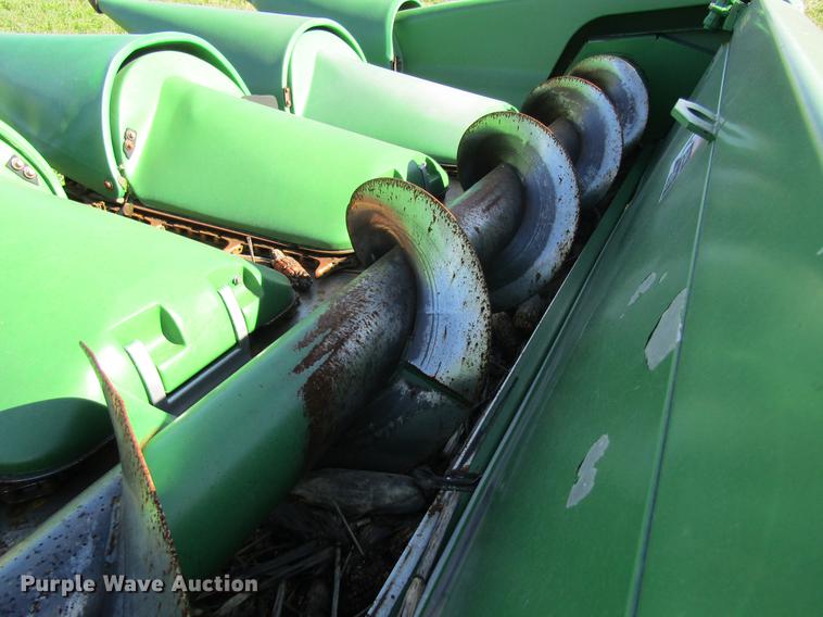 image for item DB2003 2004 John Deere 1293 corn head