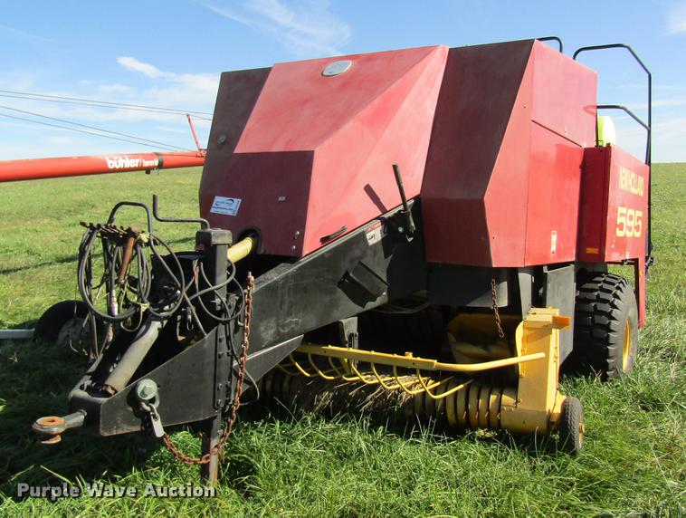 image for item DB2006 1999 New Holland 595 square baler