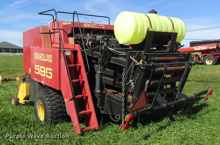 image for item DB2006 1999 New Holland 595 square baler