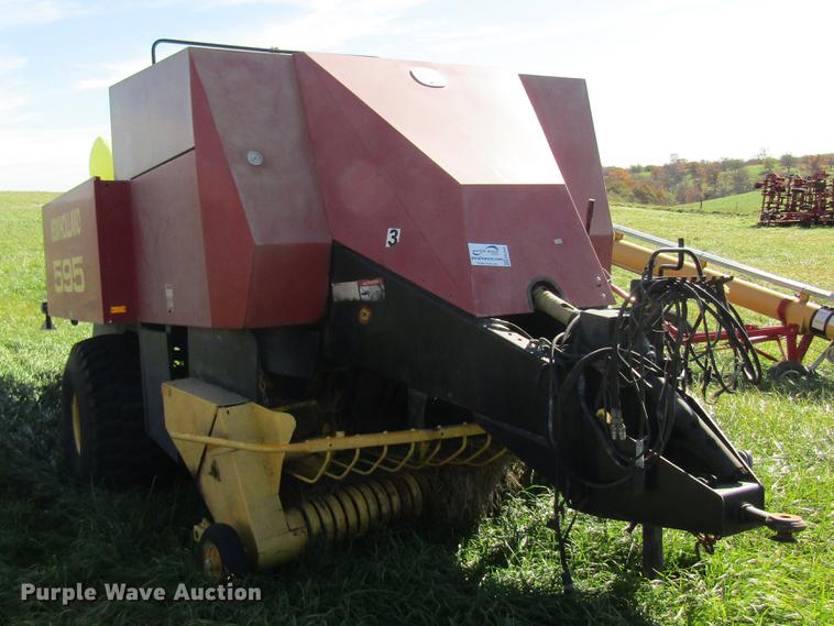 image for item DB2006 1999 New Holland 595 square baler