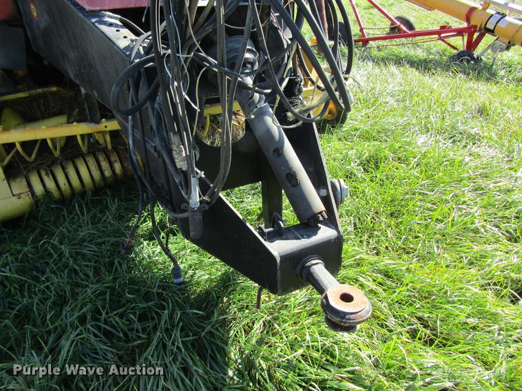 image for item DB2006 1999 New Holland 595 square baler