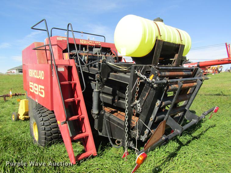 image for item DB2006 1999 New Holland 595 square baler