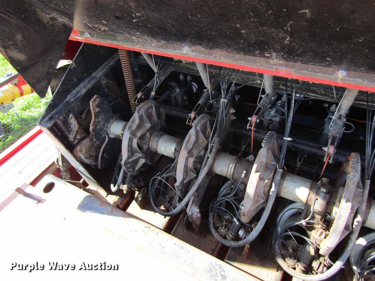 image for item DB2006 1999 New Holland 595 square baler