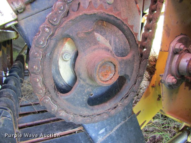 image for item DB2006 1999 New Holland 595 square baler