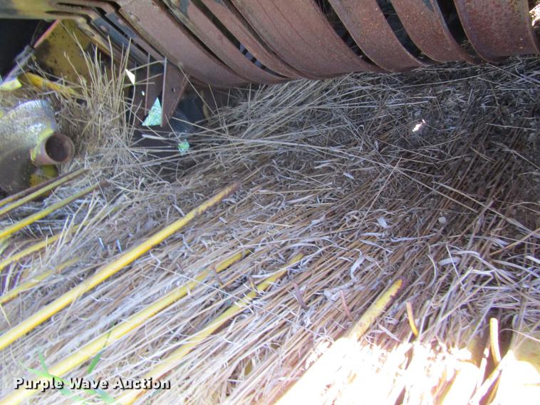 image for item DB2006 1999 New Holland 595 square baler