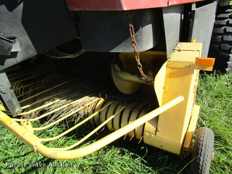 image for item DB2006 1999 New Holland 595 square baler